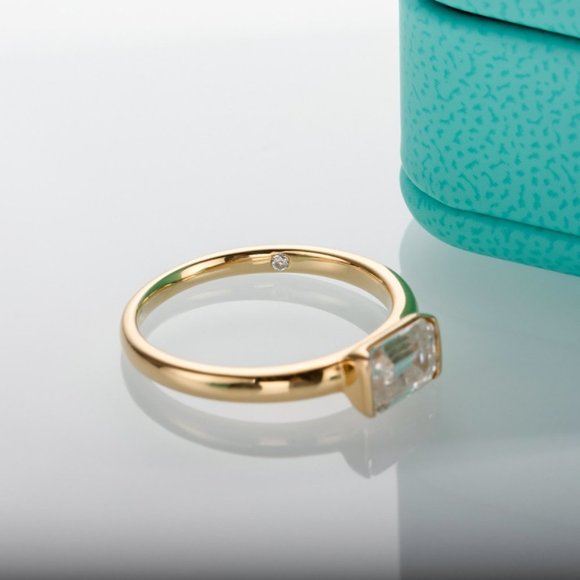 Certified 1ct. t.w.  Moissanite Diamond Emerald Cut Engagement Ring NEW - Picture 6 of 15